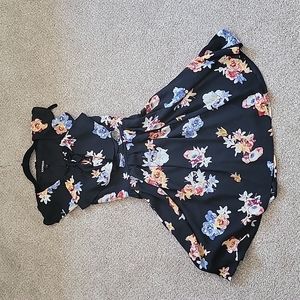 Express, 4, Black/Floral Dress